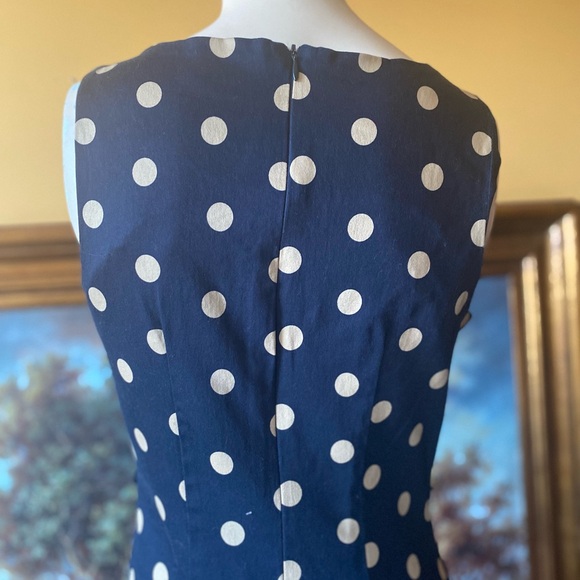 Lori M Collection
Polka Dot Bodycon Dress
Size M - Picture 6 of 7